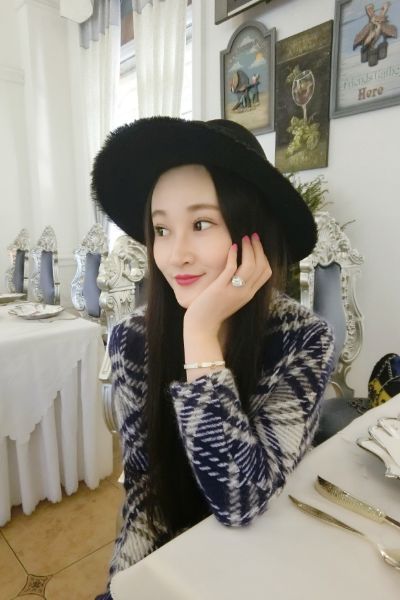 婆婆被抓，假疫苗老总儿媳现身街头，转移资产要跑路？