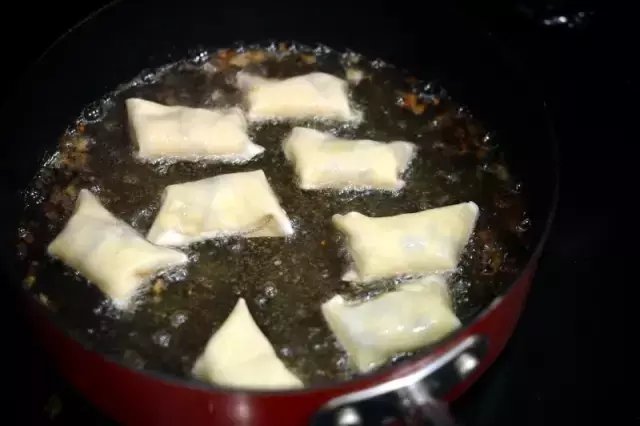  「白吃」馄饨皮，其实可以这样吃，我觉得以前的馄饨已经白吃了！