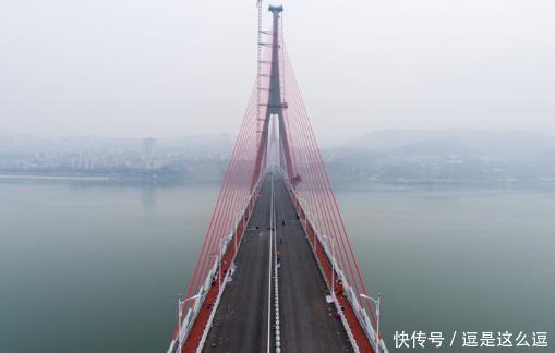 「2020年」政府斥资15多亿，在重庆建长江大桥，双向6车道，预计