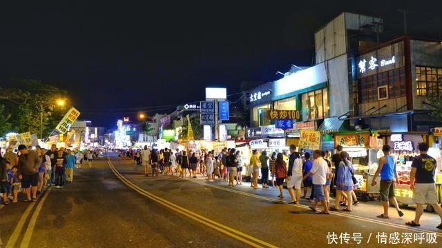 大陆游客在台湾买了个甜筒，台湾大妈感叹大陆人真的好有钱啊！