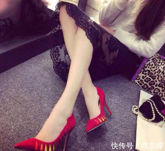 去夜店蹦迪，穿这样的高跟鞋才最合适！