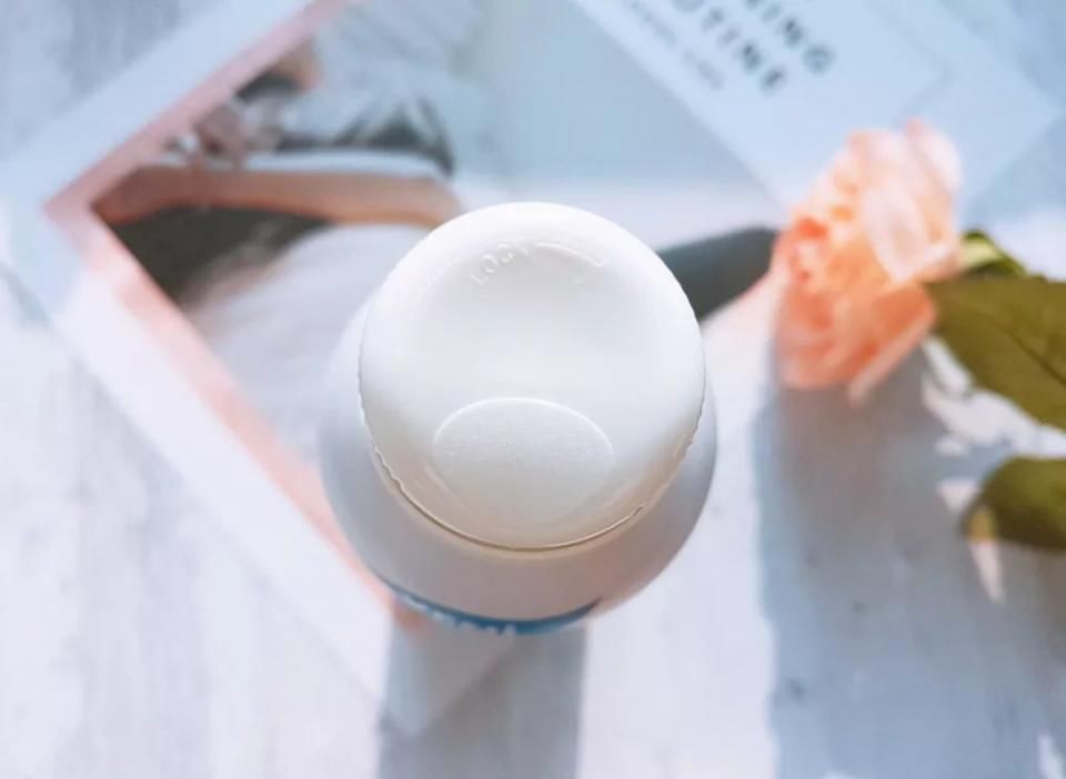 当身体乳喷遍全身，婴儿般的水润肌肤迅速封锁~