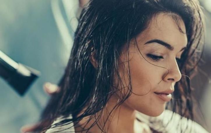  『天洗一』多久洗一次头最健康？大部分人都做错了，难怪掉那么多头发