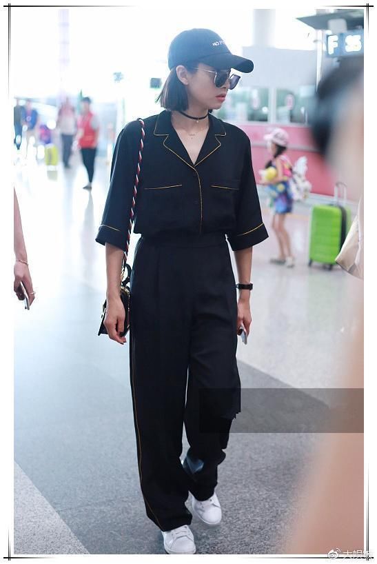 性感又撩人的睡衣风 怎么穿不被秒成渣