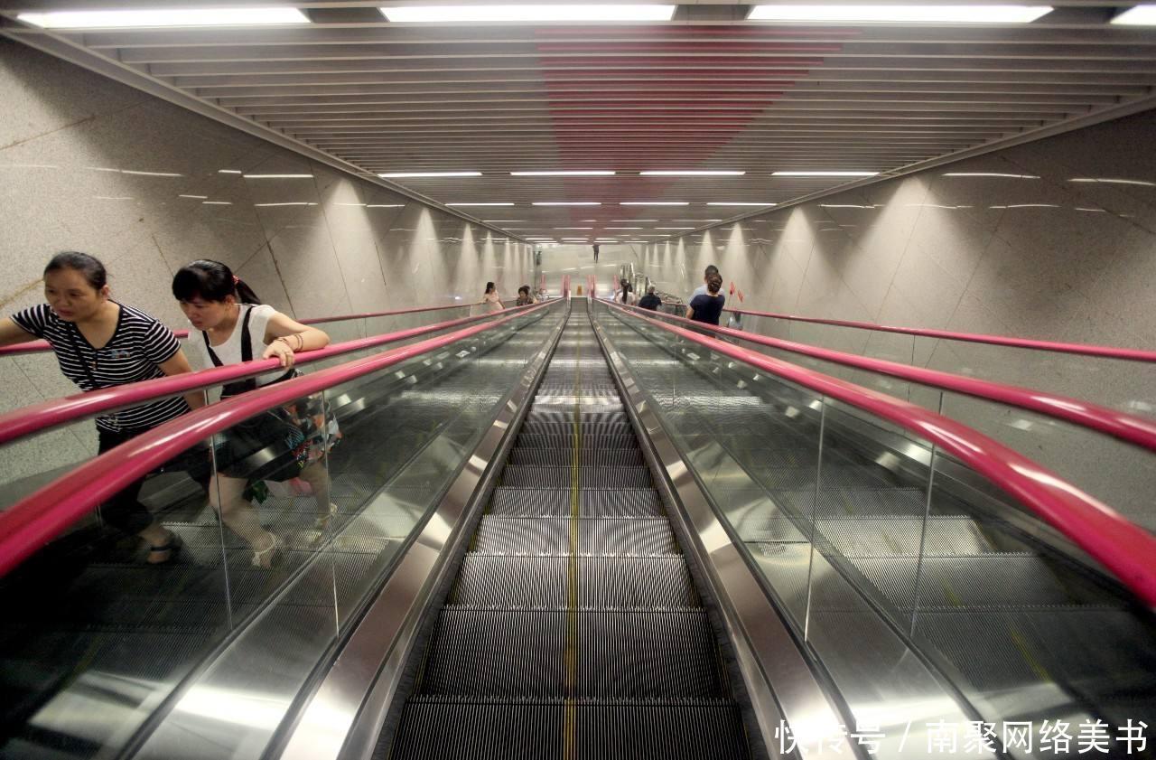 我国最深的两个地铁站, 都在重庆, 其中一个深达94米