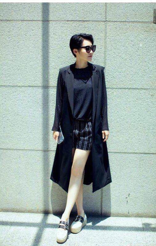 许晴你也太夸张了!裤子也能当鞋穿?