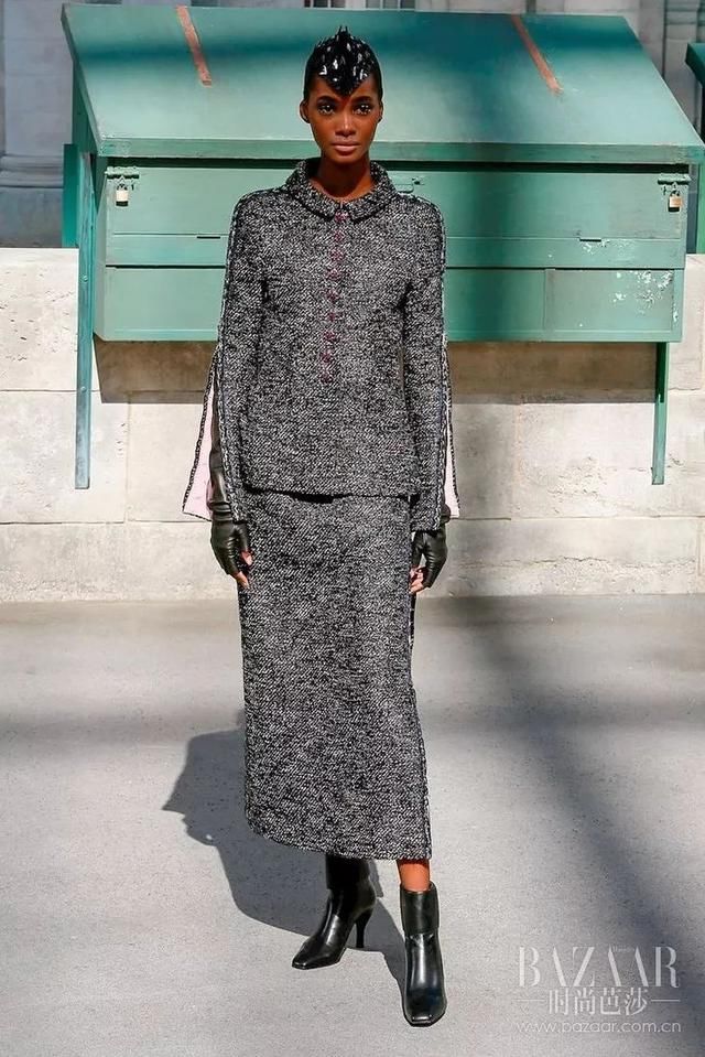 塞纳河倒映的Chanel高定，流淌的是左岸的旧时光