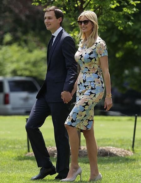 37岁的伊万卡:包臀连衣裙很惹火，最后一张健身姿势很魔性!