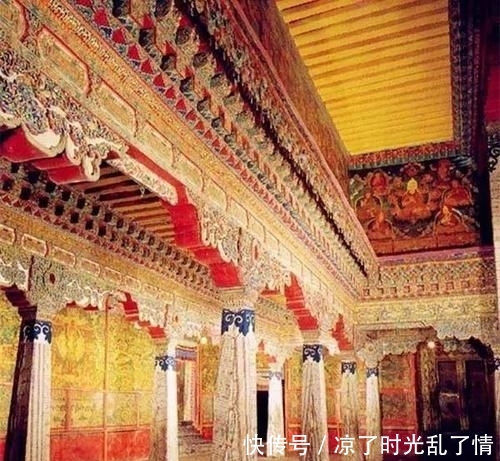 布达拉宫中，有一尊自然长成的观音像，堪称无价之宝！