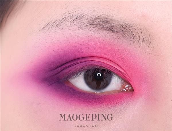 窒息@“紫色云霞”眼妆,美到窒息