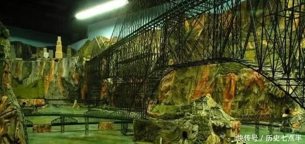 美国大爷玩46年泥巴,一不小心就玩出吉尼斯纪录,火车还能跑