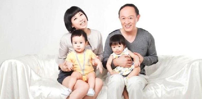  『吃香』金士杰不一般：从兽医变演员，娶小25岁娇妻当女儿养，越老越吃香