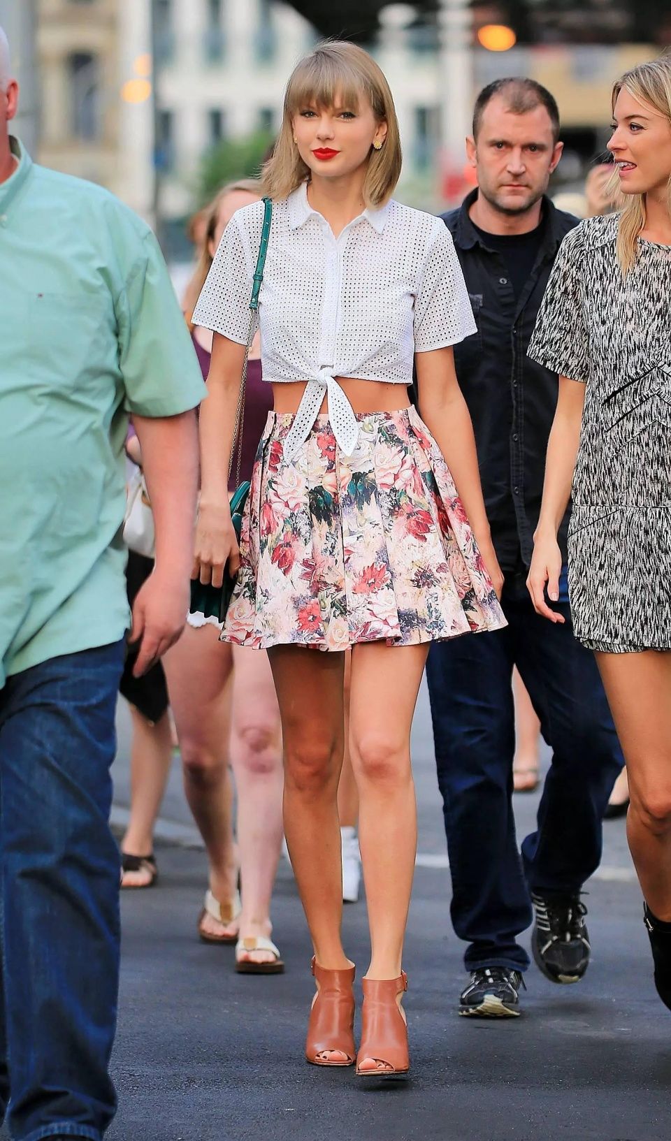 胯宽腿粗怎么办?这4个单品让你下半身秒瘦10kg!