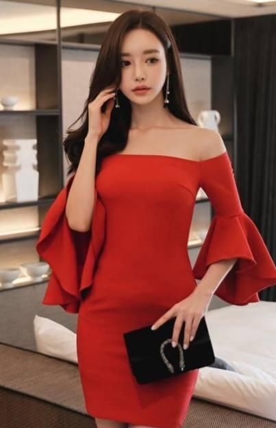 温婉美的紧身裙美女，美呆了！！