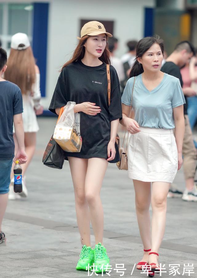 『小姐姐』潮人脚下也是一道风景线!运动鞋一年四季都很有存在感