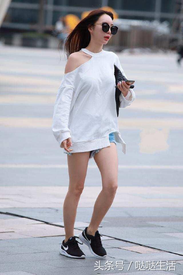 女生一定要穿的玲珑有致，才能让直男血脉喷张