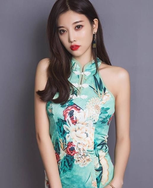 古代:古代旗袍, 是这个样子的