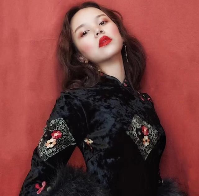 【女人】2020年3款好看的旗袍,迷人又华丽,女人就该有件像样的旗袍