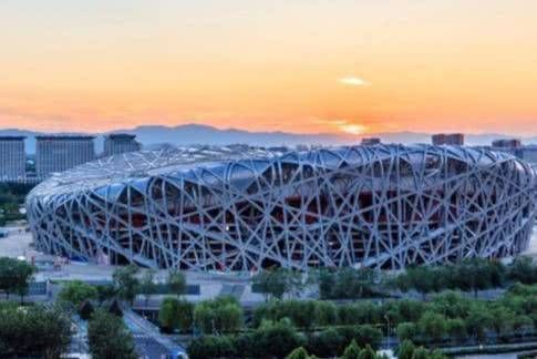  鸟巢|耗资2亿模仿鸟巢，却建成“鸡窝”，网友：欣赏不了！