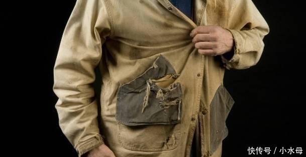 听到iPhoneX要卖9800, 农民工说了一句话, 镇在场所有人