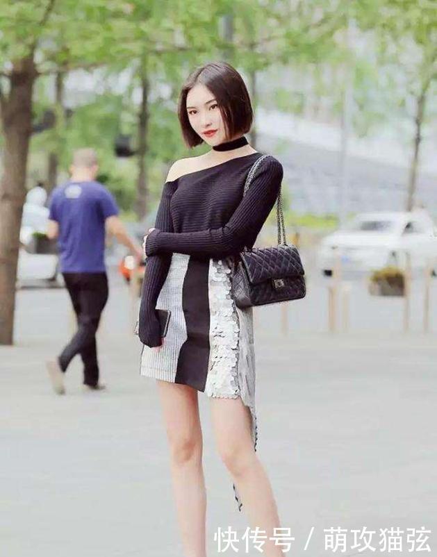  『设计』小姐姐一件白色的修身连衣裙，无袖的设计更加的清爽