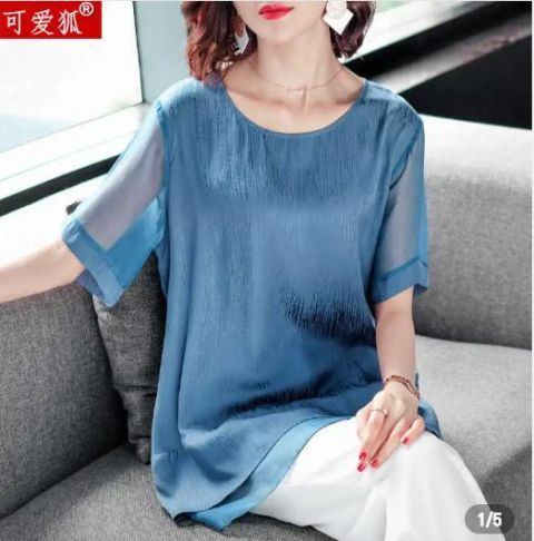  『老气』女人过了50岁，别穿得太老气，这几款妈妈装，简单好看还减龄