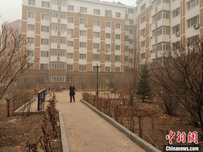  『黑龙江』黑龙江10地市遭遇“霾伏” 冰城启动重污染天气一级红色预警