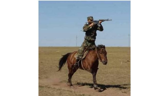 哪种兵种最辛苦?不是特种兵,也不是消防兵