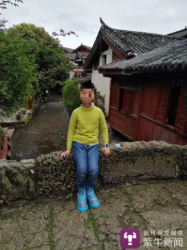 紫牛新闻家长起诉老师和学校索赔1元：孩子遭体罚和嘲讽孤立