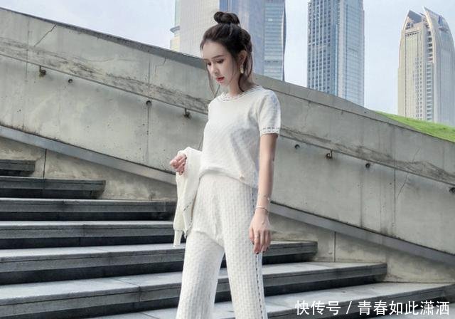 不足163高的女生,瞧瞧这12款高腰套装,让你轻松显高8公分