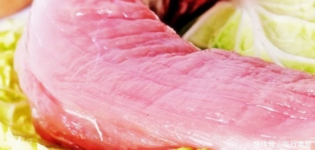  「强国」世界养猪“第一”强国：两万头猪仅需三个人，就可以完