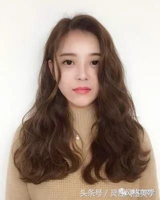 头发散下来的季节到了，你可以换款发型了，各种年龄段都有！