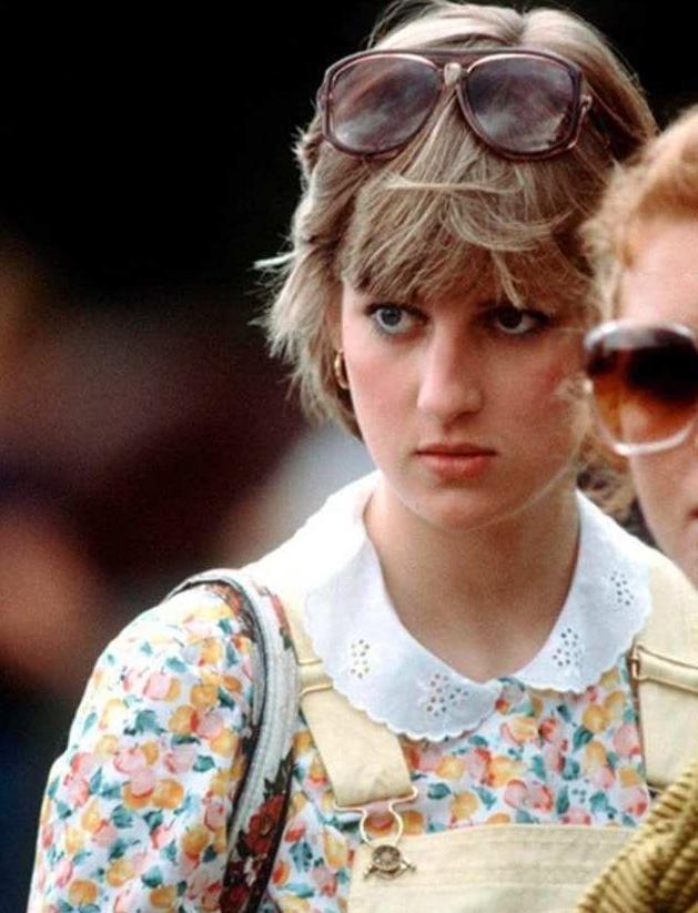 戴安娜王妃生前经典老照片, 一颦一笑尽显优雅, 惊艳众人