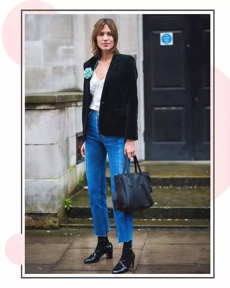 露脚踝过时了?今年秋天露袜子才是真时髦!