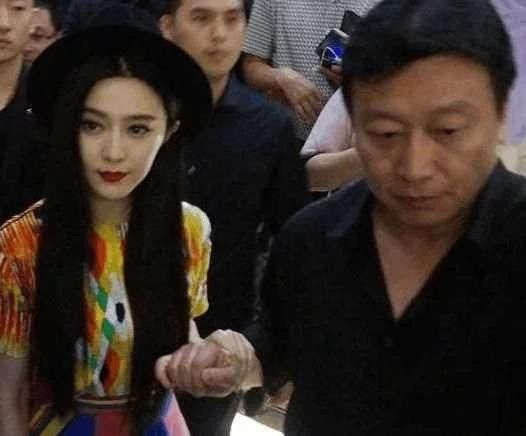 范冰冰高调发喜糖,经纪人却从中作梗!宝强:可恶的经纪人!