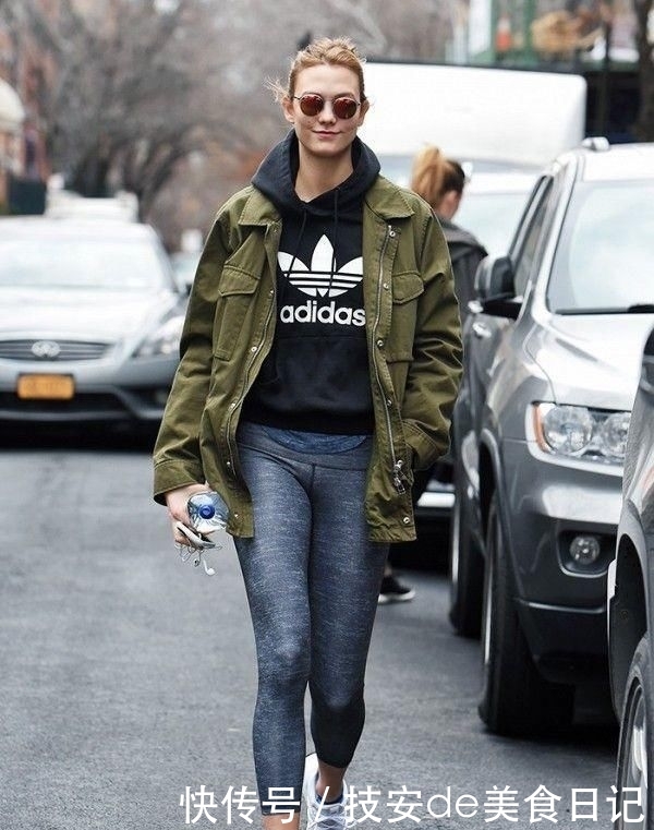 就要@女人买卫衣,就要挑这3种“耐看色”,穿个两三年都不会过时!