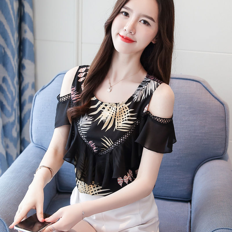 40岁老婆，出门从不被叫大姐，就穿小衫+短裤，显年轻还显身高