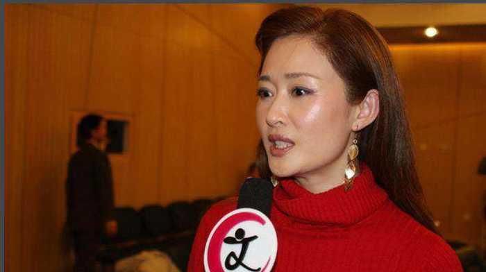  【奋斗】她在娱乐圈奋斗多年，却饱受争议，如今成为一代女强人！