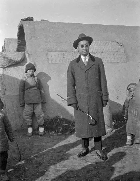  「发现」美国人在鞋盒里发现了6000张中国老照片