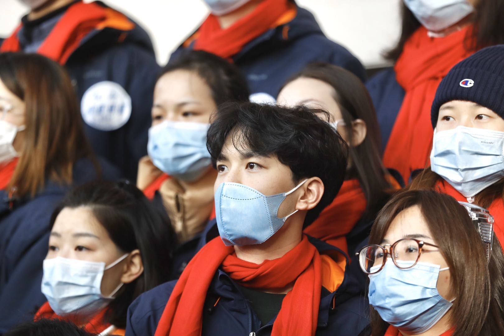  「振奋人心」上海又一批医疗队出发支援湖北 这些画面让人泪目又