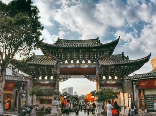 云南最值得一去的古城,距今有1200年历史,多处景点都是免费