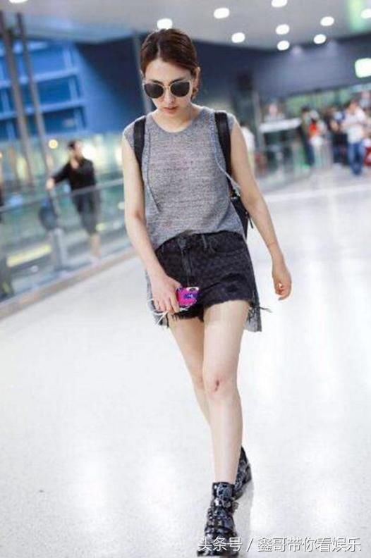 马苏真会玩！短裤短得只剩一个“三角形”，网友：大腿根都快露了