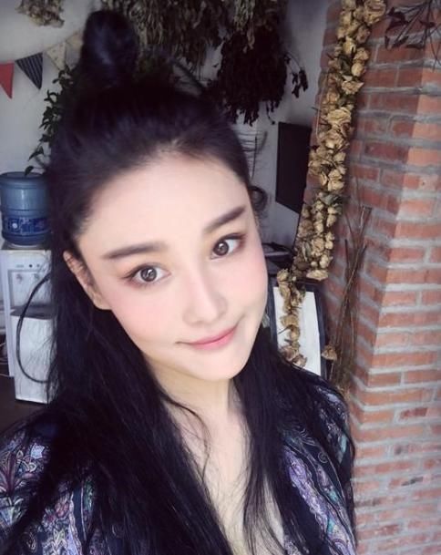 张馨予也在使用的面霜火了，好用程度堪比换皮，香奈儿都比不上它