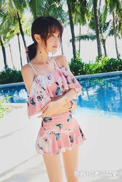  「女性」小巧玲珑的泳衣美女，年轻又漂亮，穿出十足女神范！