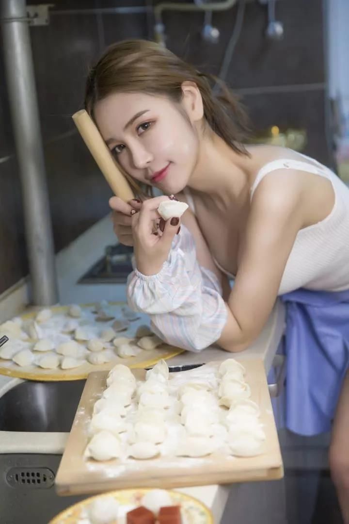 上得厅堂 下得厨房 纯天然美女 娶到是福气啊