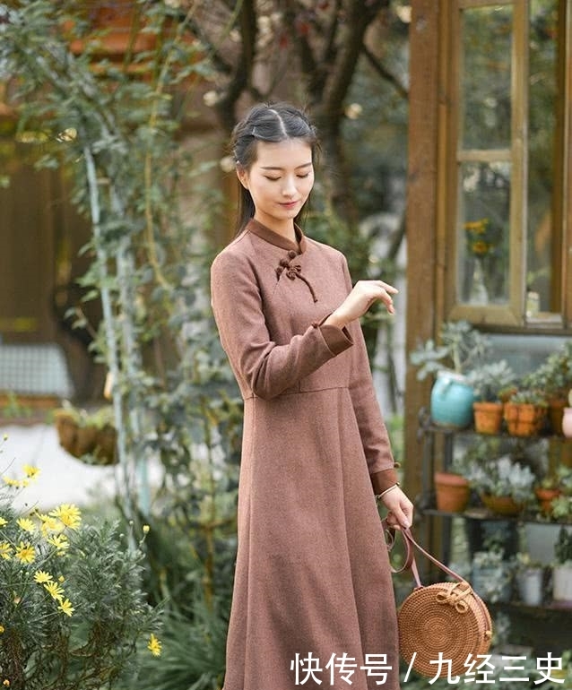 『位小仙女们』今年火了一种裙子叫“旗袍裙”,优雅显瘦有气质,内搭单穿都好看
