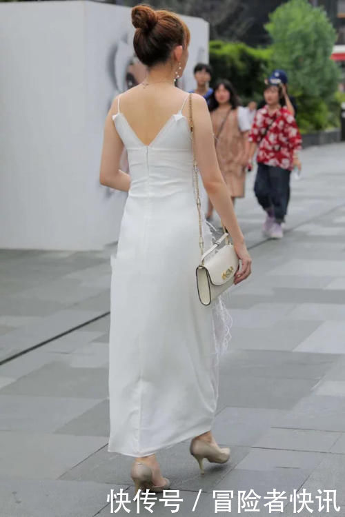  气质：性感时尚的知性连衣裙美女，释放出女性迷人的魅力