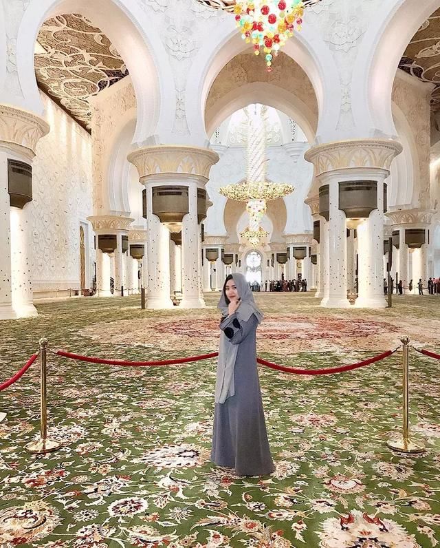 世界上最奢华的清真寺，用了46吨黄金，总造价超过380亿！