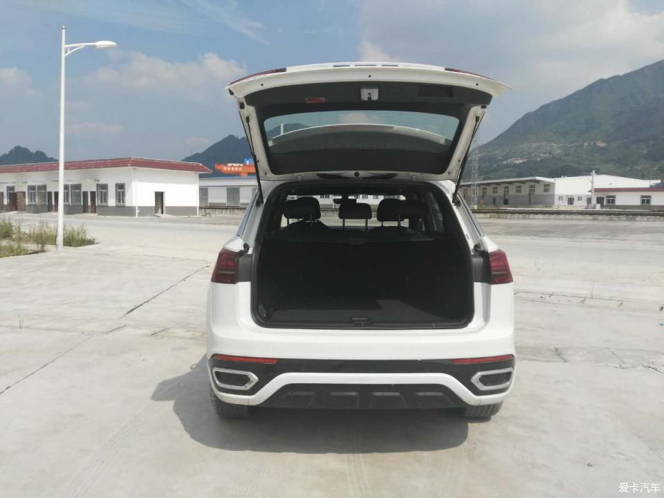 探岳，沐浴在爱的阳光里！