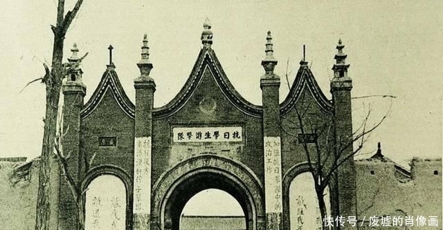  「运势」8名日伪军事院校学生的运势， 抢武器装备取得成功逃走最终却令人很悲痛